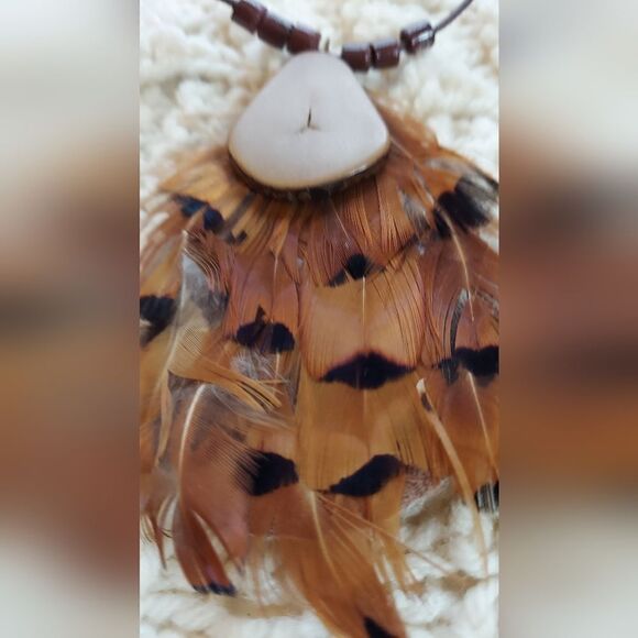 Vintage Choker Bohemian Hippie 1960s Handmade Feather & Nut Choker - Picture 2 of 9
